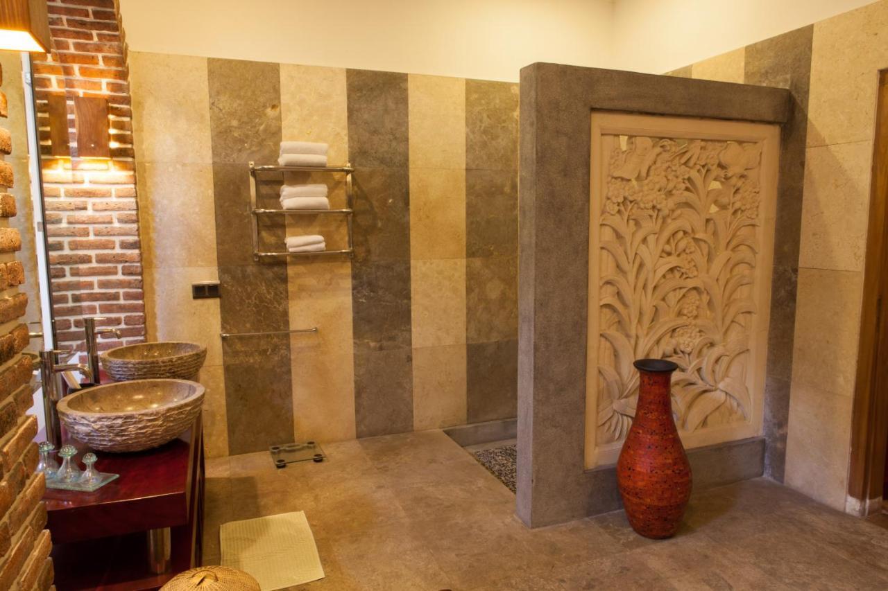Three Bedrooms Deluxe Villa
