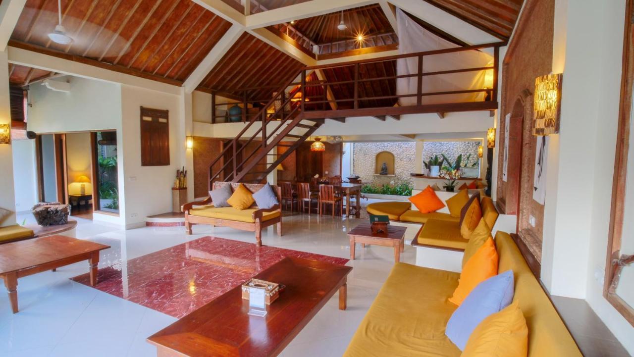 Four-Bedroom Villa Private Pool